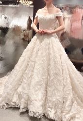 -艾米丽婚纱礼服