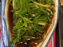 -香巴拉云南餐厅(华莱坞店)