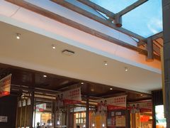 -阿瓦山寨·湘菜现炒·剁椒鱼头王(咸阳总店)