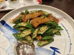 头抽炒秋葵黑豚肉-广州文华东方酒店·江-由辉师傅主理