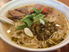 -佬钱湾仔(衣裳街店)