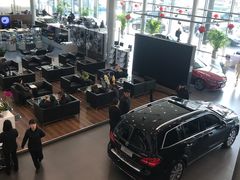 -天津波士信达奔驰4S店(卫津南路店)