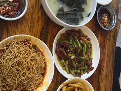 -中和裴氏蹄花(府河路店)