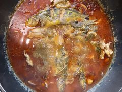 黄辣丁鲜鱼锅-小小河边鱼(天润城店)