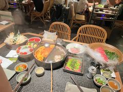 -三出山火锅(南京万象天地店)