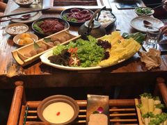 -老牌坊云南鱼豆花火锅(爱建店)