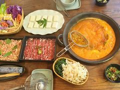 -花菇朵·云山雀 ll 野生菌锅·野果酸汤·精品滇菜(万柳店)