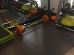 -思迈威健身(积玉桥万达店)