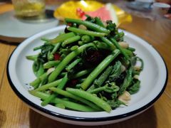 南瓜尖-黄泥岗·地道湖北菜(奥特莱斯店)