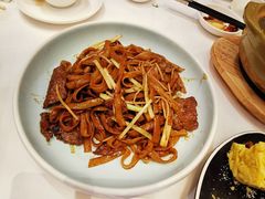 干炒牛河-白天鹅宾馆-宏图府餐厅