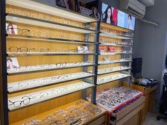 -优医视平价眼镜蔡司依视路折扣工厂店(德胜门店)