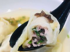 芹菜大馄饨-周素珍湖州大馄饨(直戒坛寺巷店)