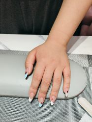 -丽心自助美甲美睫