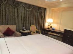 -茂名熹龙国际大酒店(人民广场高铁站店)