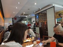 等位区-东泰祥生煎馆(陕西南路店)