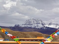 -亚拉雪山风景区