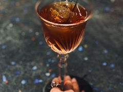 -毛毛虫酒吧