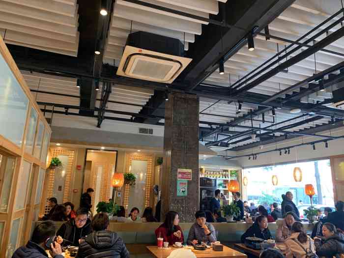 陶德砂锅(蜀汉路店)-"连工作日的晚上都需要排队.晚上五点半到是.