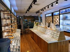 -MiRi眼镜·蔡司·星趣控·尼康控优点视觉合作店(南京东路店)