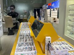 -诺柯视眼镜-蔡司依视路官方工厂店(淞南一店)
