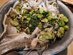 豆瓣葱香海鲈鱼-蜜桃餐厅·伴山(绿宝广场店)