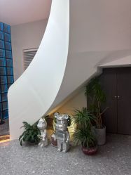 -苏豪美发S A L O N烫发染发