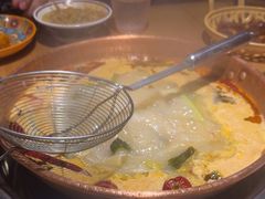 -洱火云南酸菜牛肉火锅(石景山当代商城店)