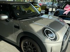 -上海宝诚中环BMW·MINI4S店