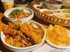 -包整·丝娃娃(一览甲秀楼风景店)