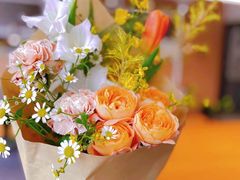 -何兮花店·气球派对鲜花店(马桥银春路万科城店)