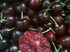 -上海龙吴水胜海发市场