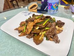 -六和聚传统烤鸭.天津菜(和平店)