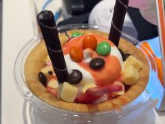 草莓华夫碗-DQ·蛋糕·冰淇淋(河东万达店)