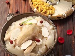 -云海肴·汽锅鸡·云南菜(天山百盛优客店)