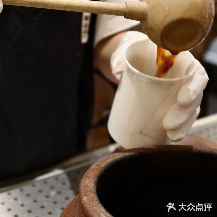 李山山，只有成都才有的瓦煲奶茶