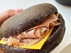 多肉狂欢火腿贝果-PAOPAO Bakery&Café(港汇店)