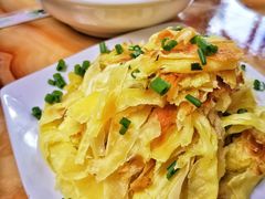 手撕黄金饼-苏莱特色牛骨滩羊手抓馆(长城东街总店)