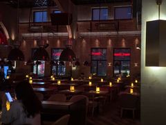 -FOUR PLAY BAR