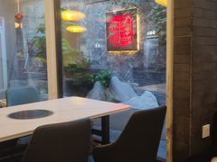 -毛辣果·贵州红酸汤牛肉火锅(西单店)