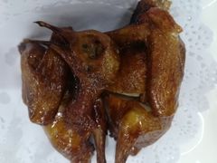 脆皮红烧乳鸽-渔鸽皇酒楼(鸿大广场店)