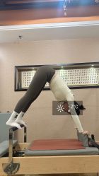 -威思丽高温瑜伽会馆