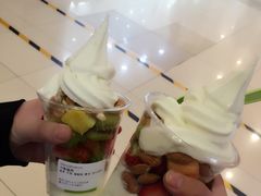 -三佰瑞冻酸奶(凯德MALL店)