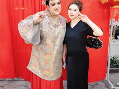 -金东尼人妖秀