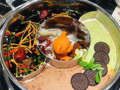 -何鲜菇火锅(大营盘店)