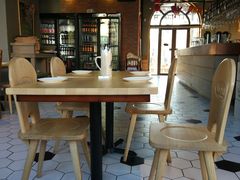 -LENBACH兰巴赫西餐啤酒坊(大连东港店)