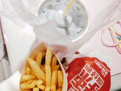 -麦当劳(乳山路店)