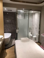 -香港倾城国际·美容美体中心