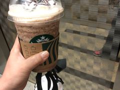 -星巴克臻选(惠州华贸天地1楼店)