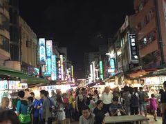 -六合夜市