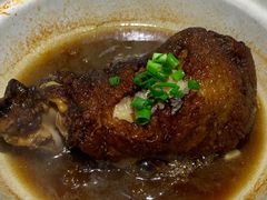 -老码头黑皮肘子锅包肉(赣水路店)